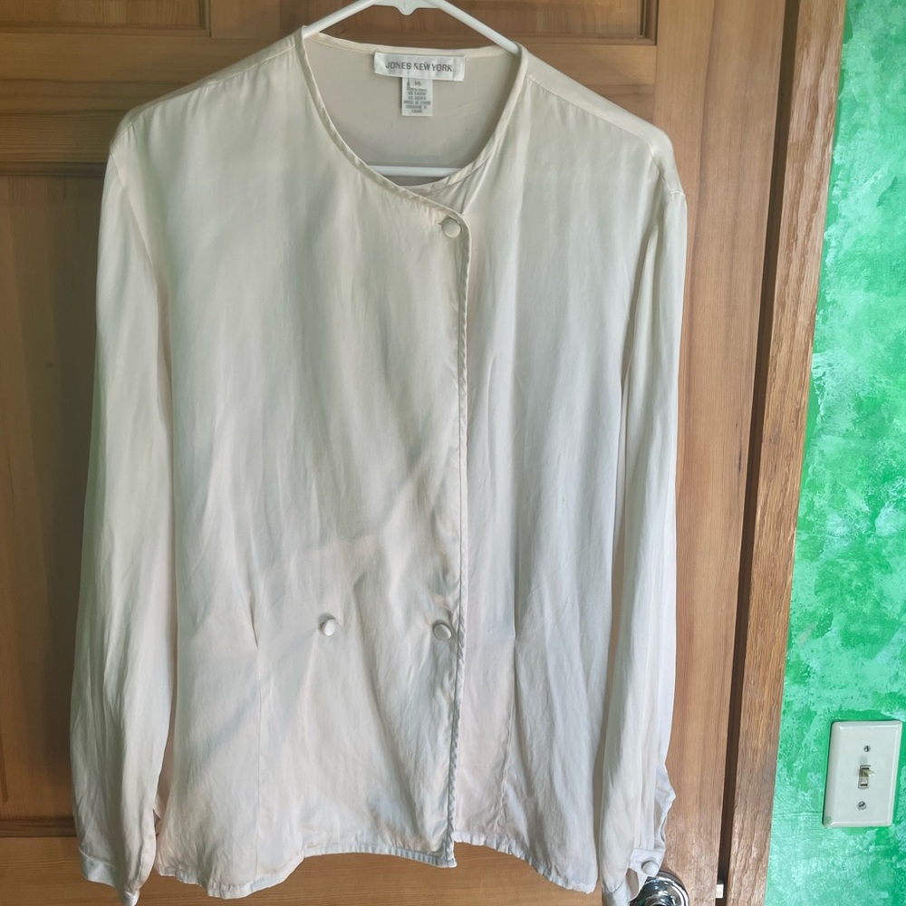 Jones New York Cream Blouse